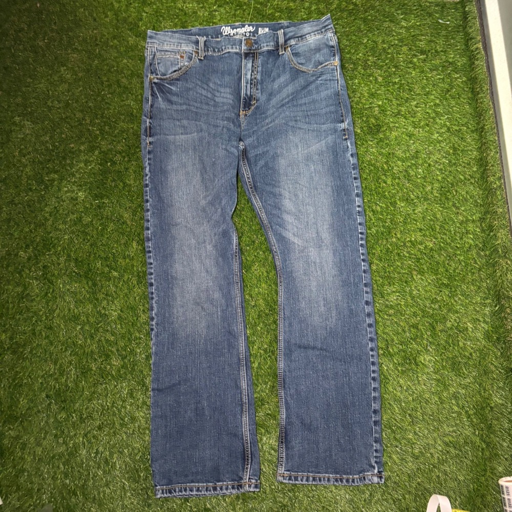 Wrangler Retro Slim Boot Jeans Mens 36x32 Medium Wash Denim 10WLT71LY